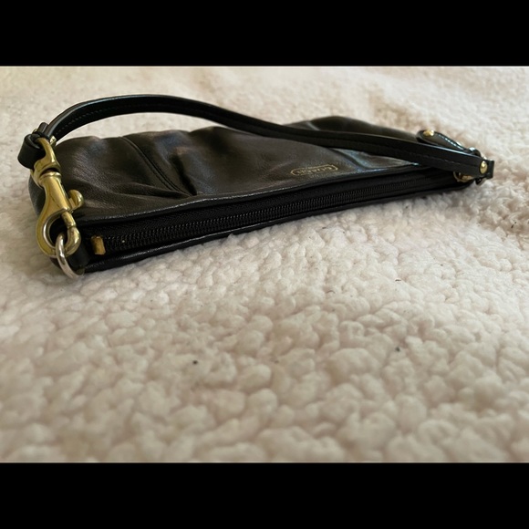 Sold - Picture 3 of 5